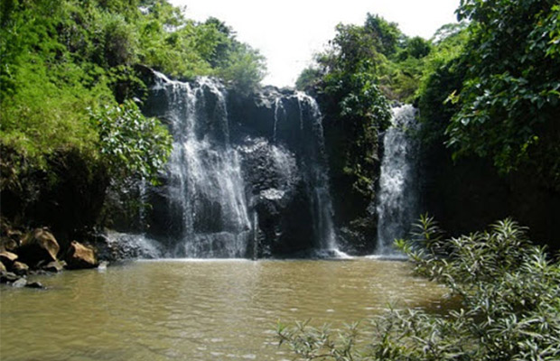 Cha-Ong-Waterfall-at-Ratanakiri2