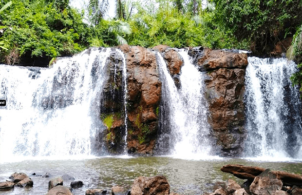 Chrey-Thom-Waterfall-at-Modul-Kiri1